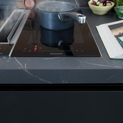 Cuisine noir mat dekton kelya ceramique domino induction siemens