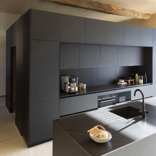 Cuisiniste paris cuisine noire cube 